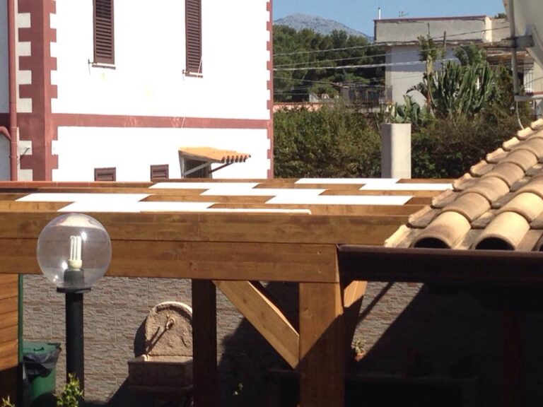 Teli a Onda: Confronto Definitivo tra PVC e Poliestere Per La Tua Scelta Ideale confronto tra teli a onda in pvc e poliestere